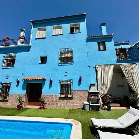 La Casa De Mis Padres *