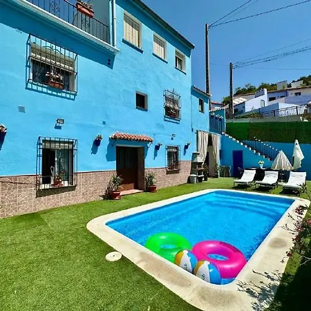 La Casa De Mis Padres